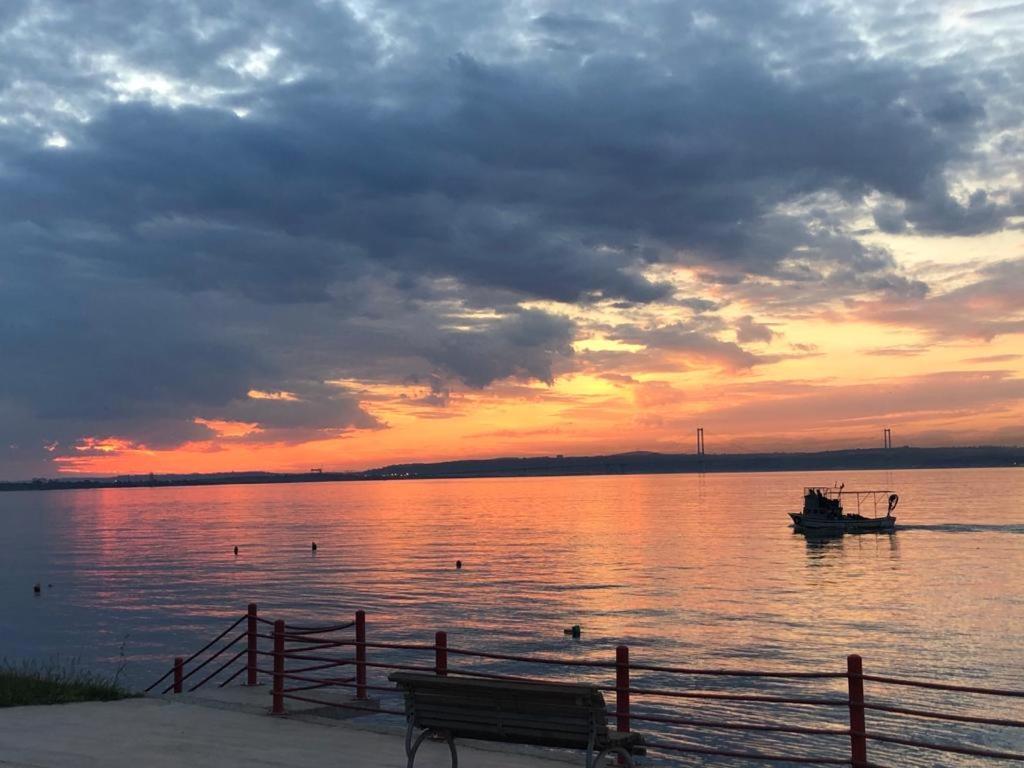 Blue Pier Hotel Коджаэли Экстерьер фото