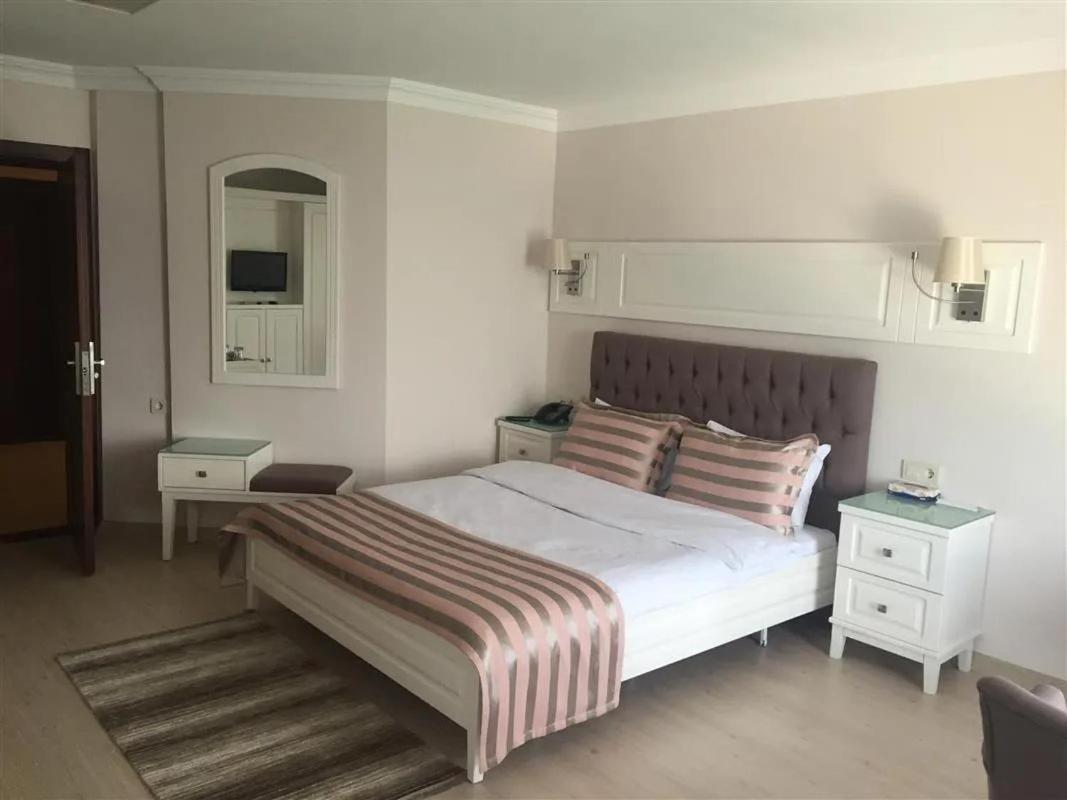 Blue Pier Hotel Коджаэли Экстерьер фото