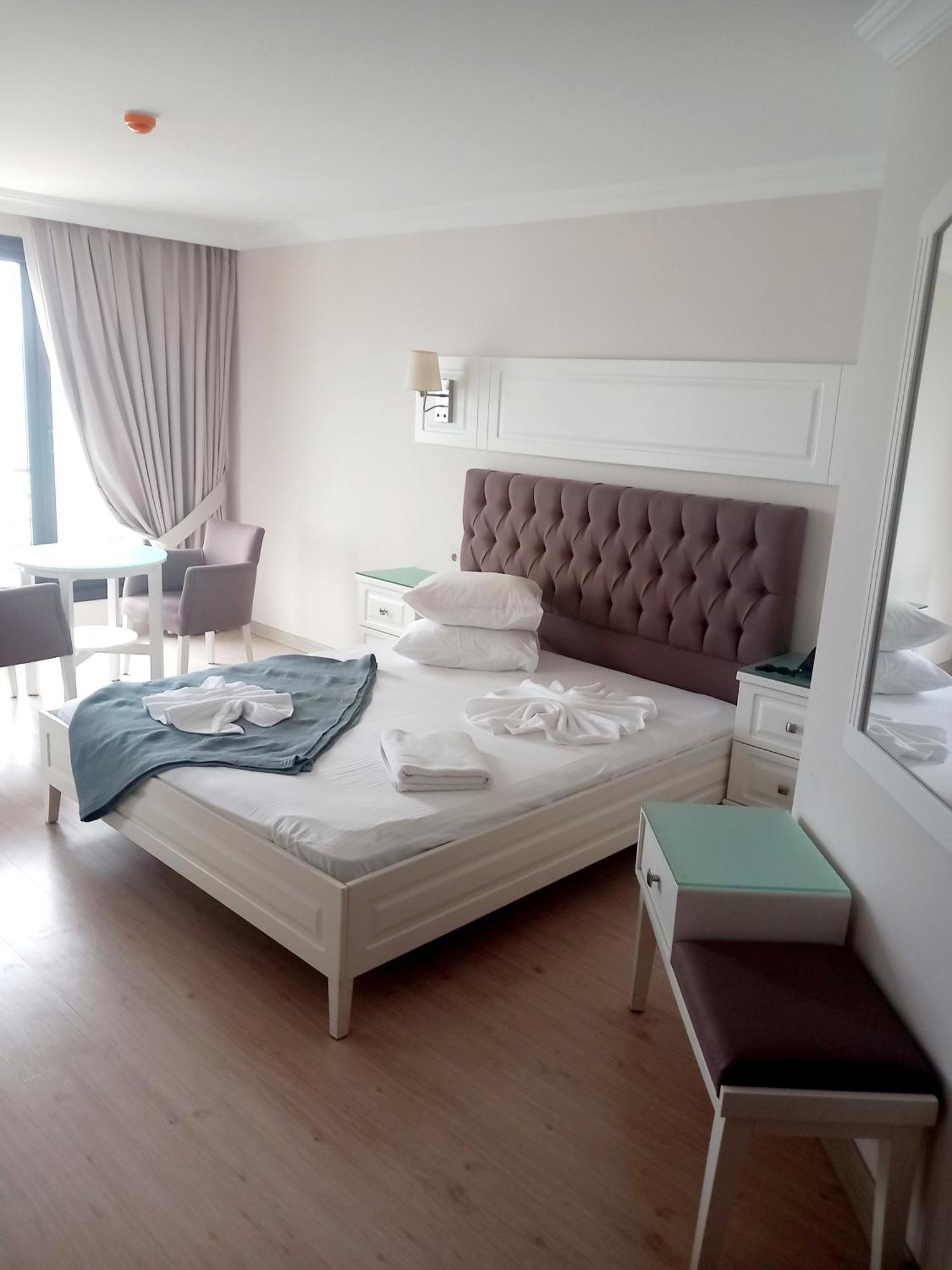 Blue Pier Hotel Коджаэли Экстерьер фото