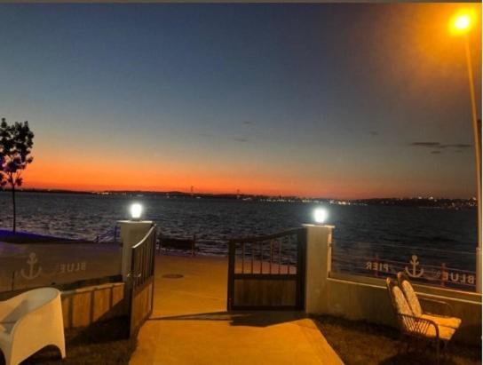 Blue Pier Hotel Коджаэли Экстерьер фото