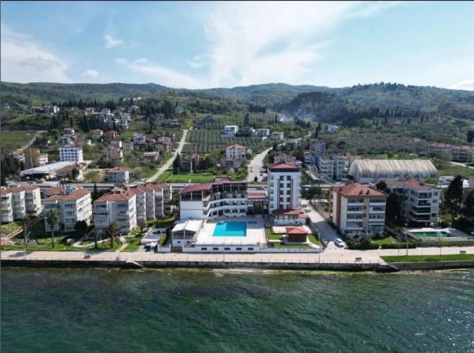 Blue Pier Hotel Коджаэли Экстерьер фото