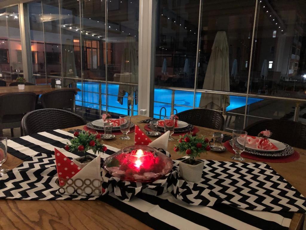 Blue Pier Hotel Коджаэли Экстерьер фото