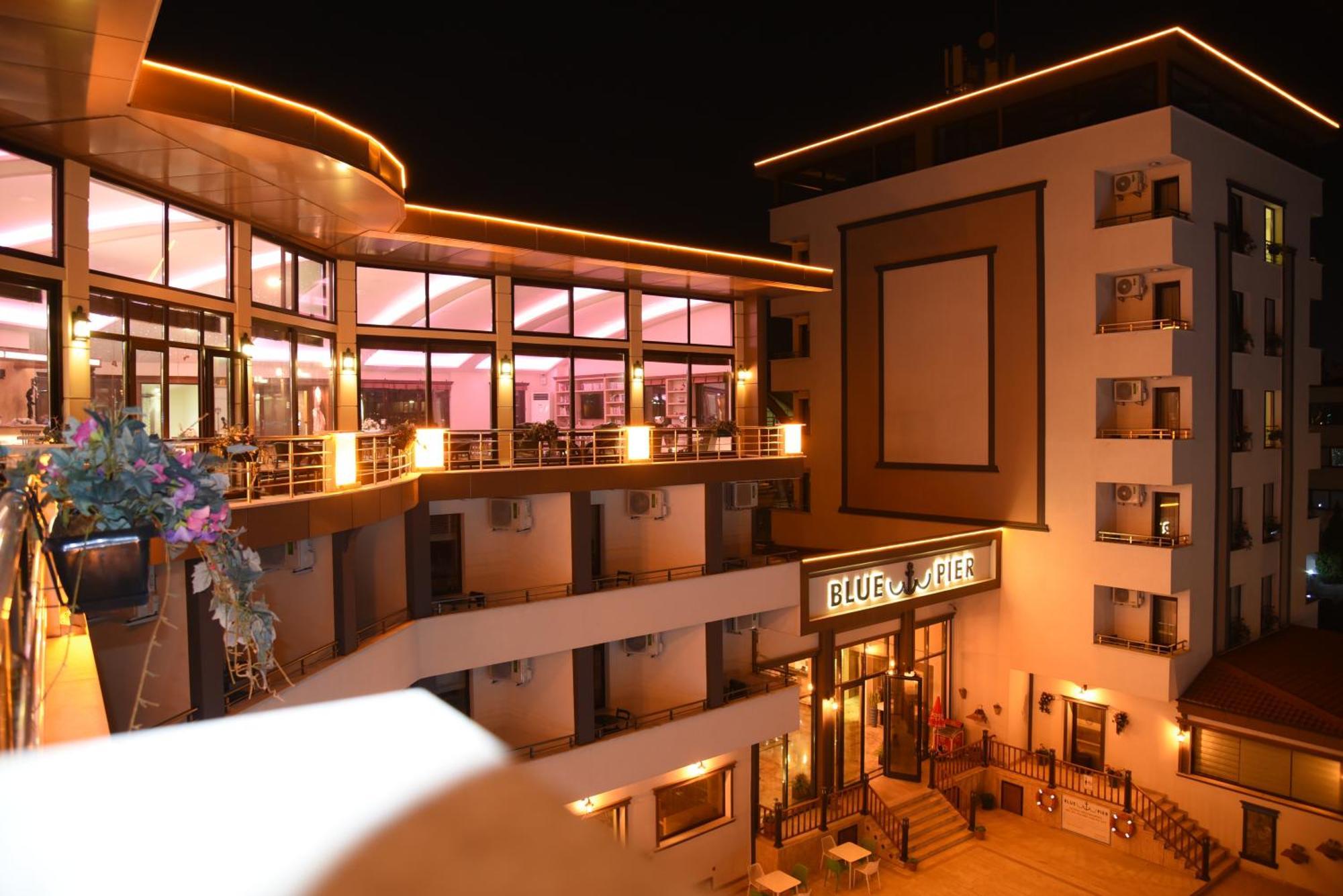 Blue Pier Hotel Коджаэли Экстерьер фото