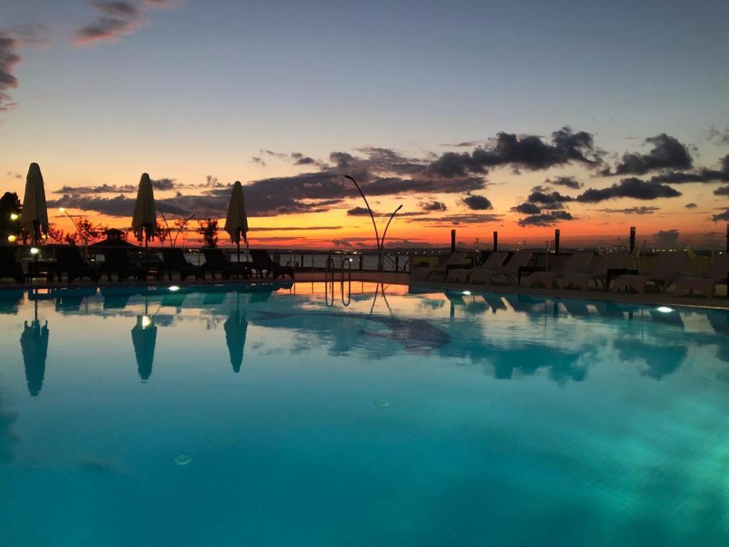 Blue Pier Hotel Коджаэли Экстерьер фото