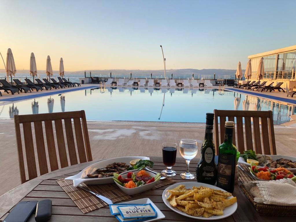 Blue Pier Hotel Коджаэли Экстерьер фото